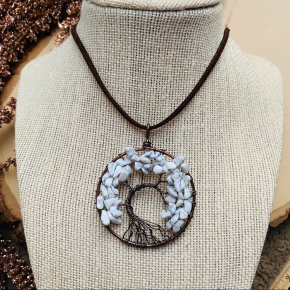 Howlite Gemstone Tree Of Life Pendant Necklace - Picture 3 of 7